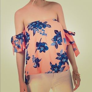 Gypsies & moondust tie shoulder top